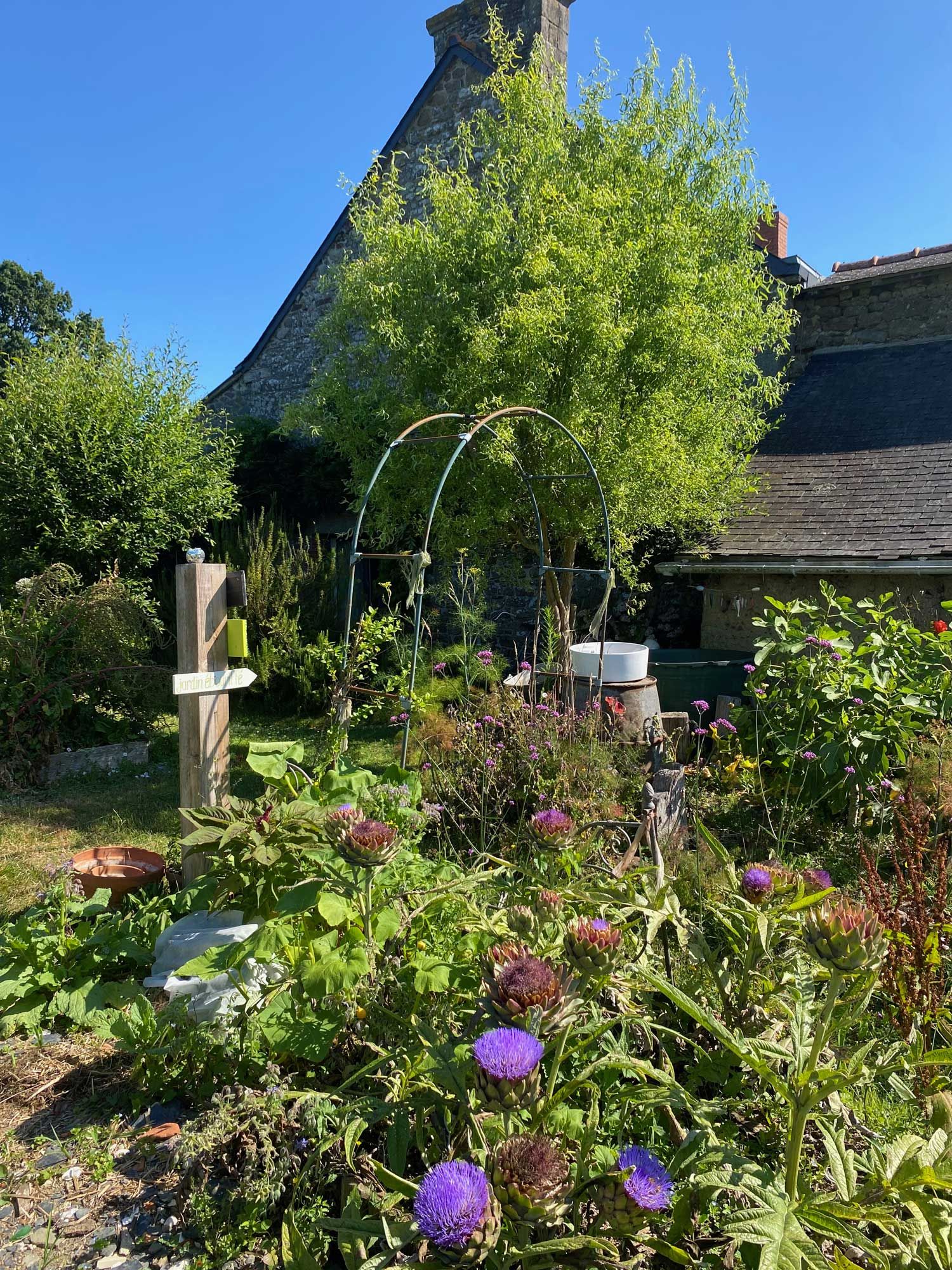la maison d'hotes au coeur d'un jardin