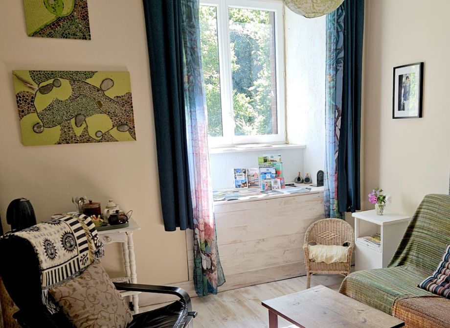 salon privatif aux voyageurs pour prendre un thé, un café, lire...